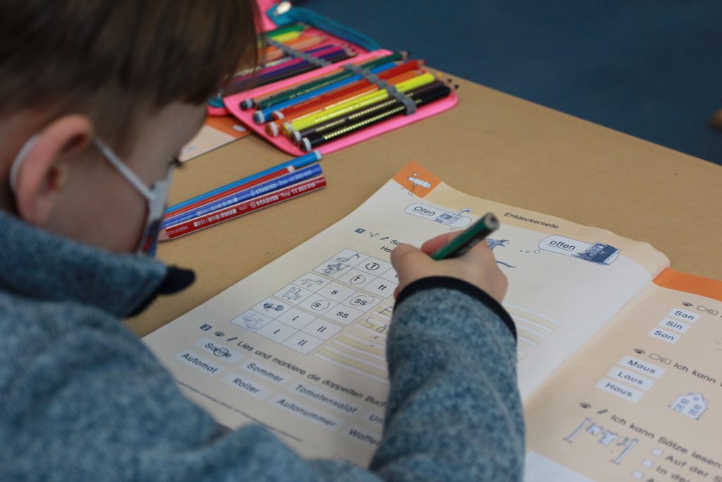 Foto von Schüler beim Üben